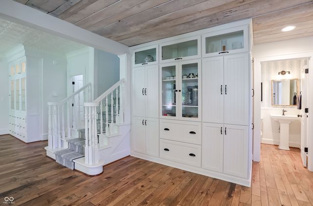 420 W Pine Street, Zionsville, IN 46077