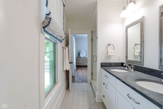 420 W Pine Street, Zionsville, IN 46077
