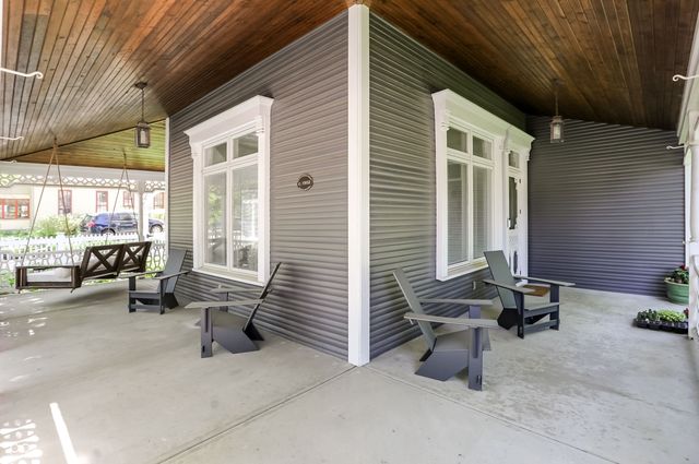 420 W Pine Street, Zionsville, IN 46077
