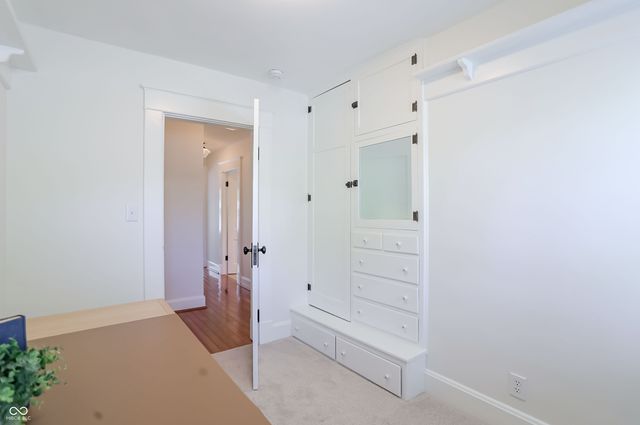 420 W Pine Street, Zionsville, IN 46077