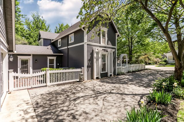420 W Pine Street, Zionsville, IN 46077