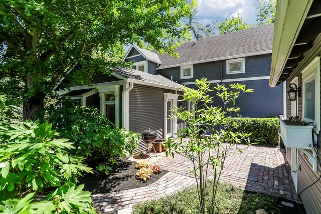 420 W Pine Street, Zionsville, IN 46077