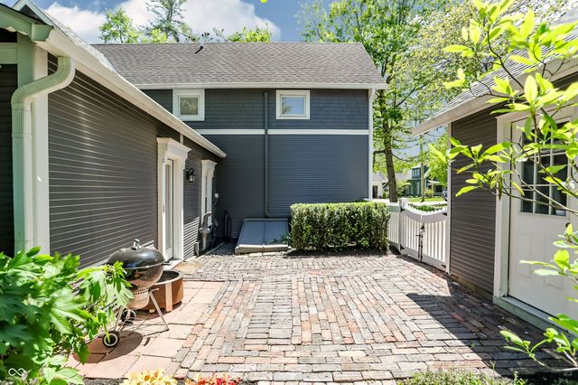 420 W Pine Street, Zionsville, IN 46077