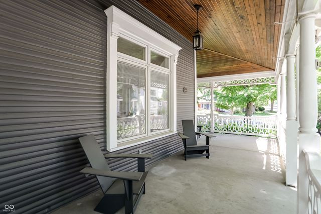 420 W Pine Street, Zionsville, IN 46077
