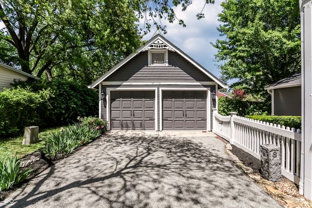 420 W Pine Street, Zionsville, IN 46077