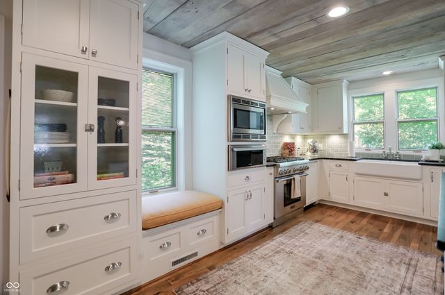 420 W Pine Street, Zionsville, IN 46077