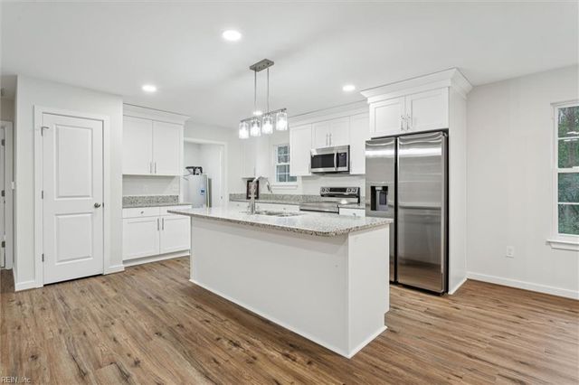 5738 Hickory Fork RD, Gloucester, VA 23061