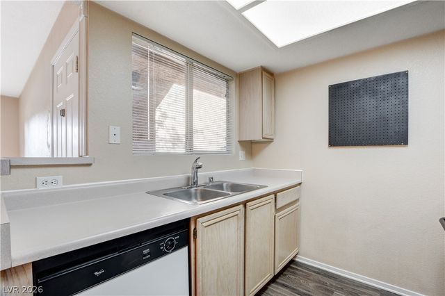 8070 Russell 1064, Las Vegas, NV 89113