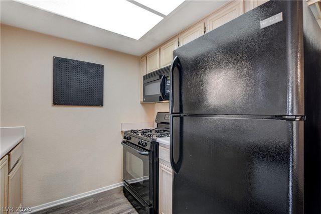 8070 Russell 1064, Las Vegas, NV 89113