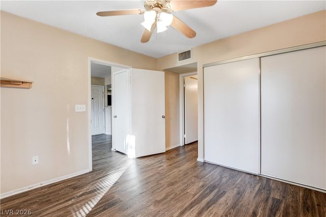 8070 Russell 1064, Las Vegas, NV 89113