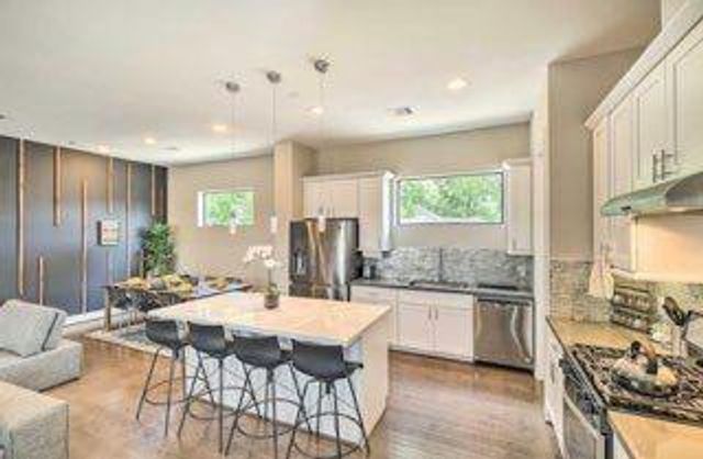 2403 Everett Street C, Houston, TX 77009