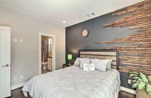 2403 Everett Street C, Houston, TX 77009