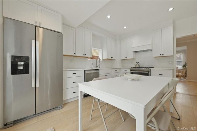 77 Stewart Street, Floral Park, NY 11001