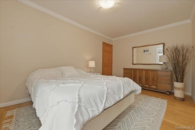 77 Stewart Street, Floral Park, NY 11001