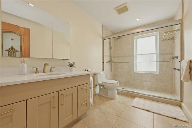 77 Stewart Street, Floral Park, NY 11001