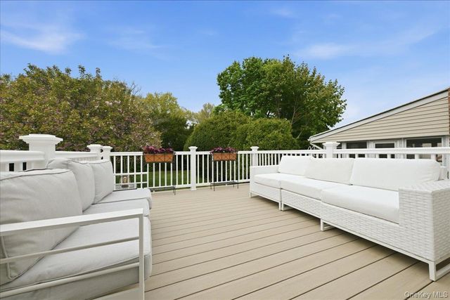 77 Stewart Street, Floral Park, NY 11001