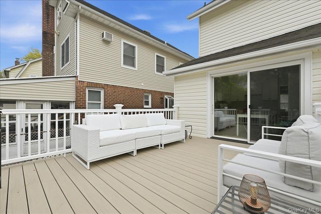 77 Stewart Street, Floral Park, NY 11001