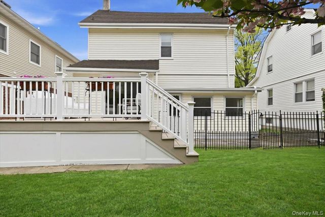 77 Stewart Street, Floral Park, NY 11001