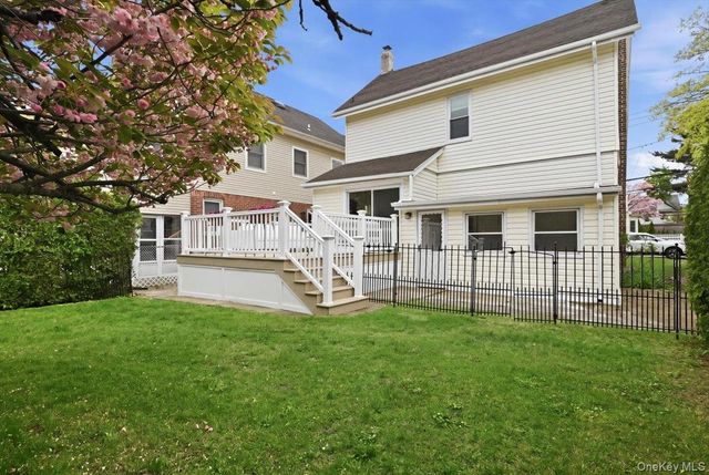 77 Stewart Street, Floral Park, NY 11001