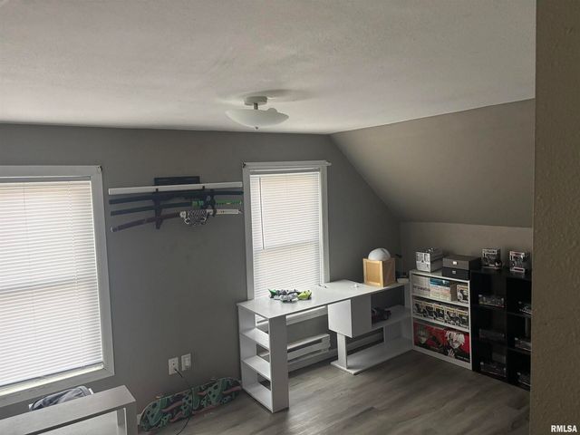 510 2ND Street, De Witt, IA 52742