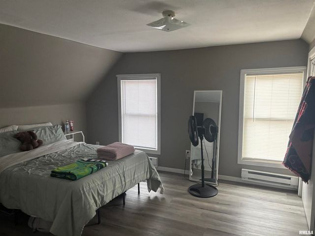 510 2ND Street, De Witt, IA 52742