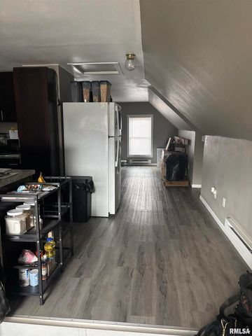 510 2ND Street, De Witt, IA 52742