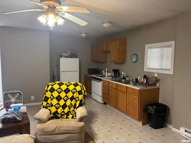 510 2ND Street, De Witt, IA 52742