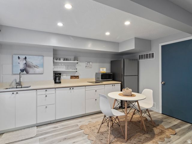 4798 S SAXONY CIR, Holladay, UT 84117