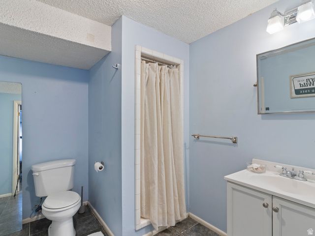 4798 S SAXONY CIR, Holladay, UT 84117