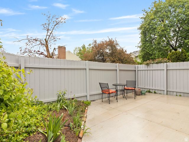 4798 S SAXONY CIR, Holladay, UT 84117