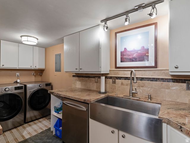 4798 S SAXONY CIR, Holladay, UT 84117