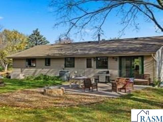 417 S Park Lane, Le Sueur, MN 56058