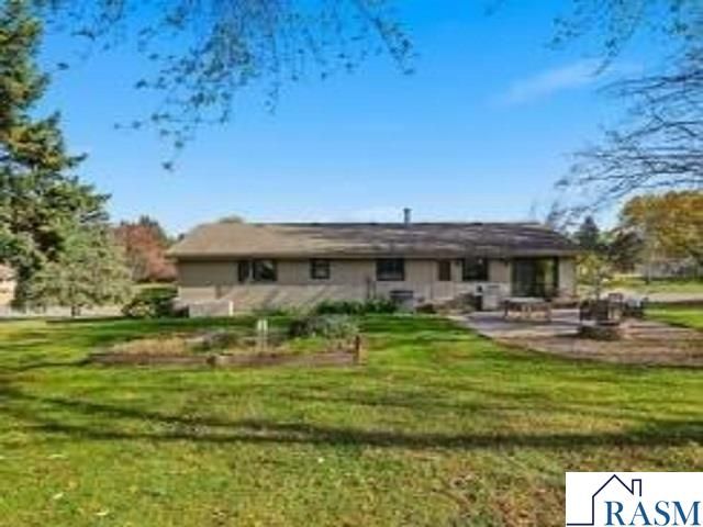 417 S Park Lane, Le Sueur, MN 56058