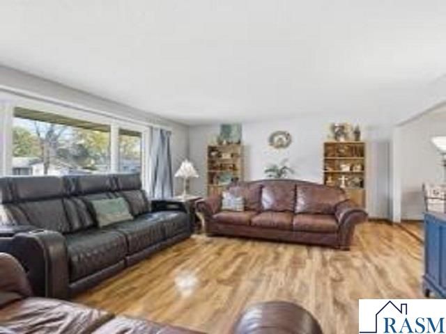 417 S Park Lane, Le Sueur, MN 56058