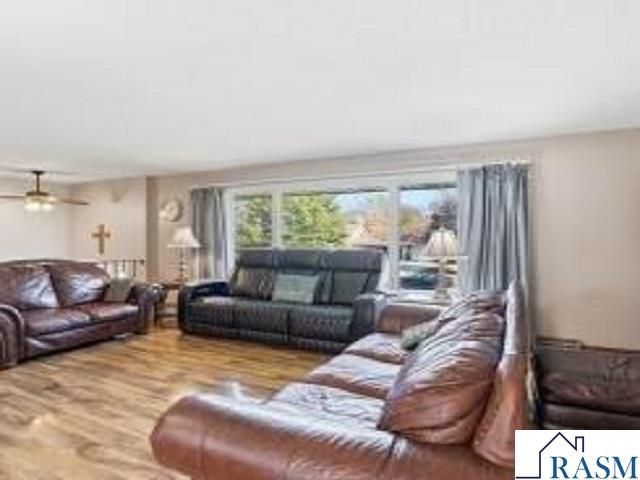 417 S Park Lane, Le Sueur, MN 56058