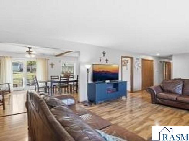 417 S Park Lane, Le Sueur, MN 56058