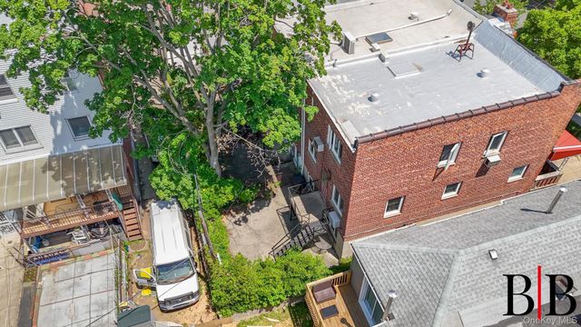 2612 E 28th Street, Brooklyn, NY 11235