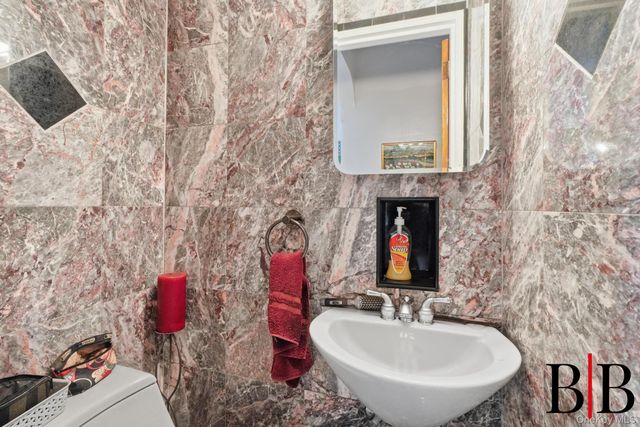 2612 E 28th Street, Brooklyn, NY 11235