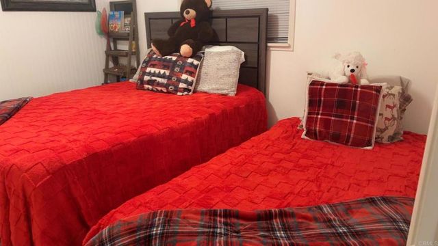 220 Mountain View Bl, Big Bear City, CA 92314
