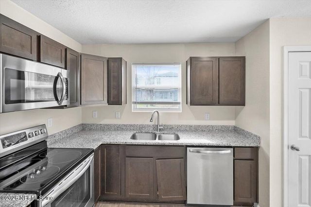 3094 JENNINGS Road, Jacksonville, FL 32218