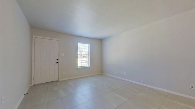 502 Norwood Circle W, Arlington, TX 76013