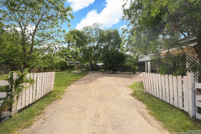 166 E HARDING BLVD, San Antonio, TX 78214