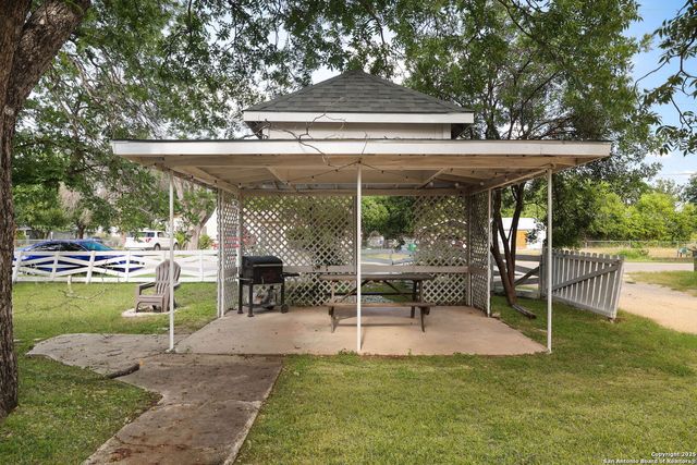 166 E HARDING BLVD, San Antonio, TX 78214