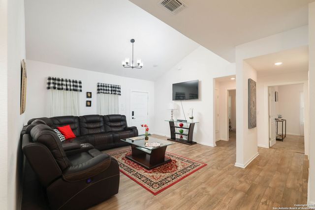 166 E HARDING BLVD, San Antonio, TX 78214