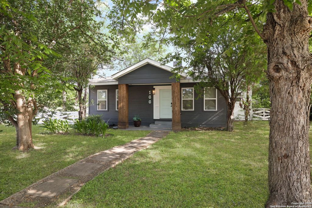 166 E HARDING BLVD, San Antonio, TX 78214