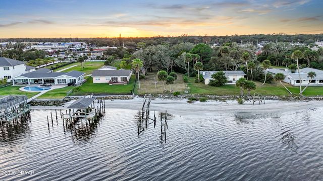 2263 S Palmetto Avenue, South Daytona, FL 32119