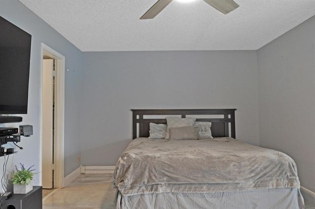 238 Chatham L, West Palm Beach, FL 33417