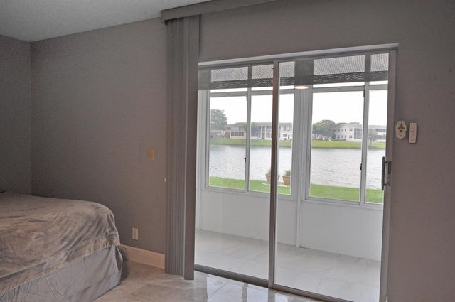 238 Chatham L, West Palm Beach, FL 33417