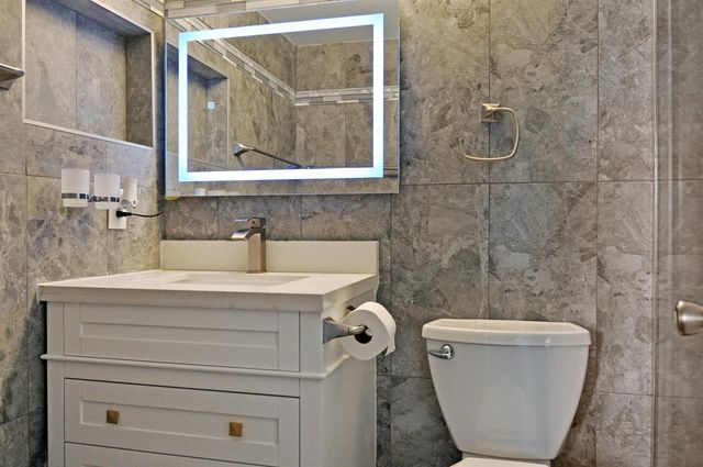 238 Chatham L, West Palm Beach, FL 33417