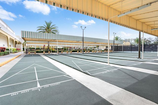 238 Chatham L, West Palm Beach, FL 33417